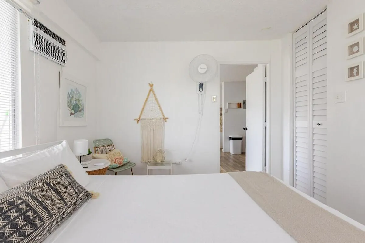 Chic Coastal Apartment Right On The Beach! Cabo Rojo