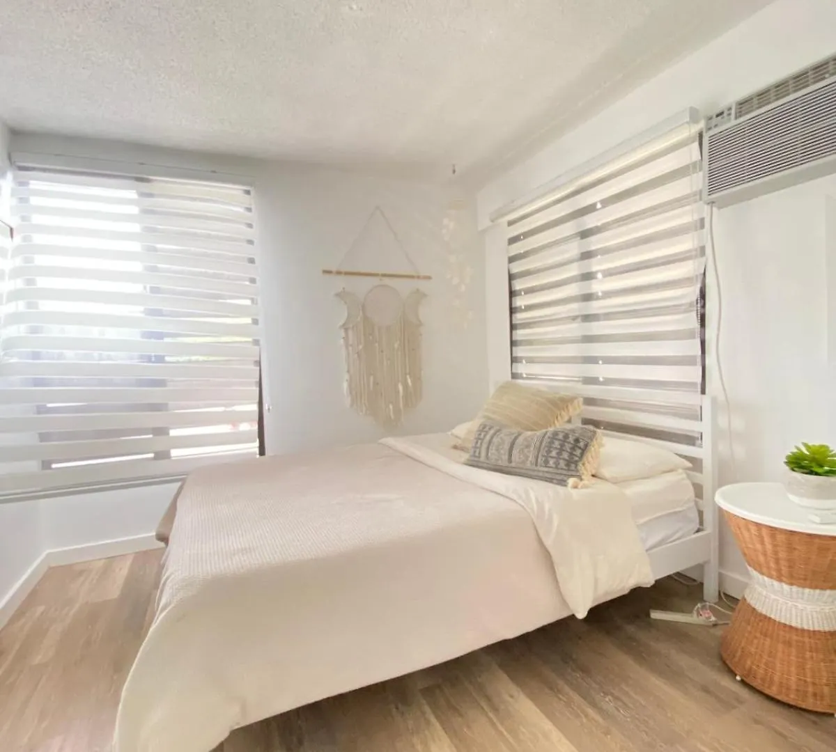 Chic Coastal Apartment Right On The Beach! Cabo Rojo
