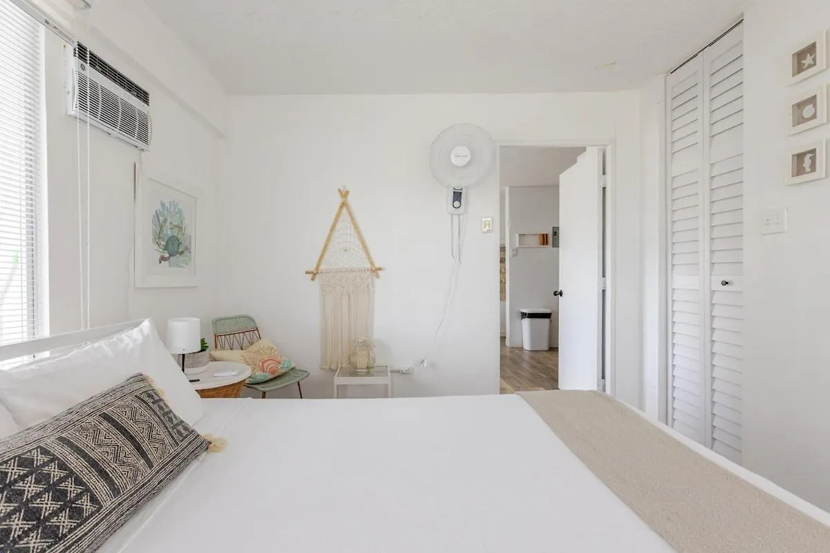 Chic Coastal Apartment Right On The Beach! Cabo Rojo